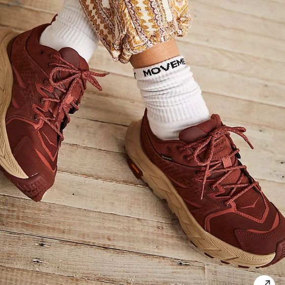 Hoka Shoes - NWOB HOKA Anacapa Low Hiking Sneakers US 7.5